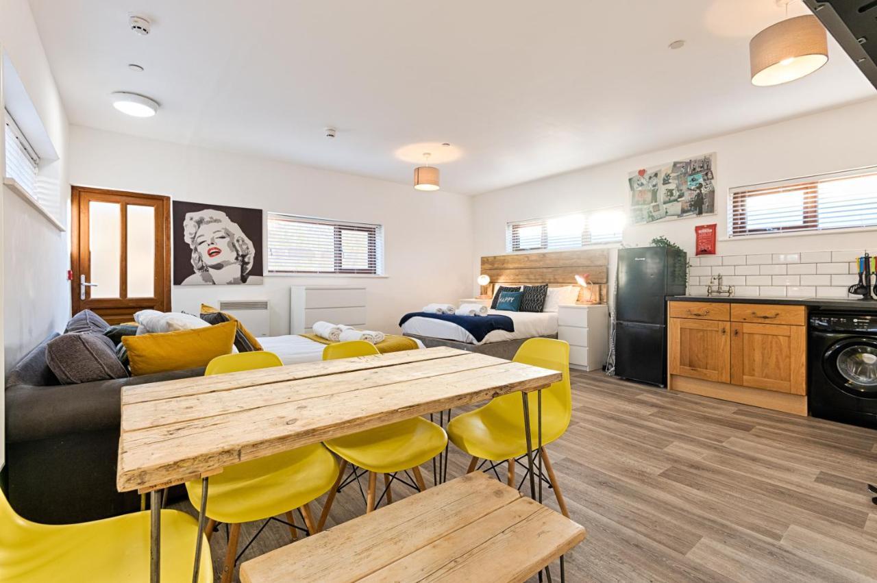 En-Suite, Parking, Fully Equipped Kitchen! Суонси Экстерьер фото